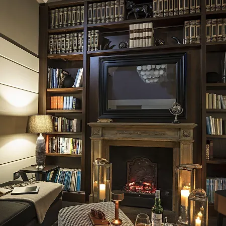 The Independent 4* Rom