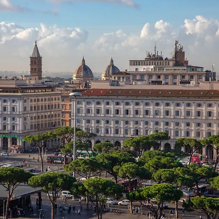 The Independent Hotell