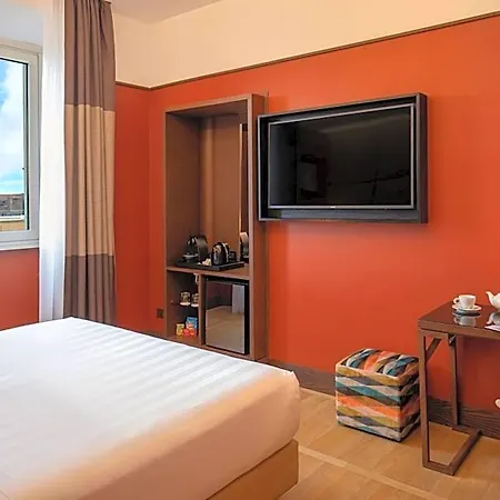 The Independent Hotel