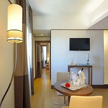 The Independent Hotel