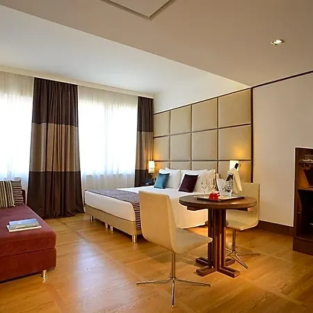 The Independent Hotel 4*