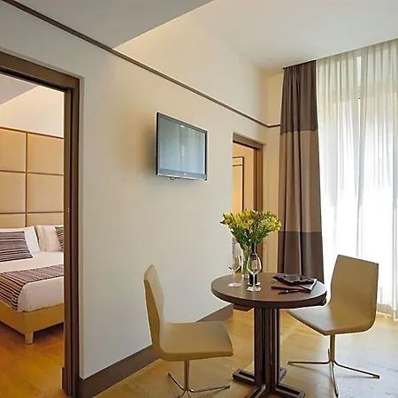 The Independent Hotel 4*