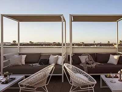 The Independent 4* Rom